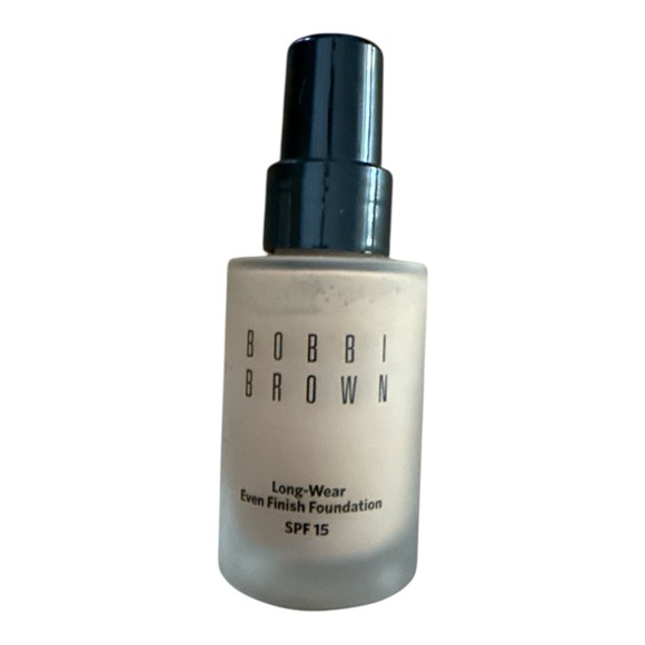 Bobbi Brown Long-Wear Even Finish Foundation SPF 15 - Natural - Picture 2 of 4